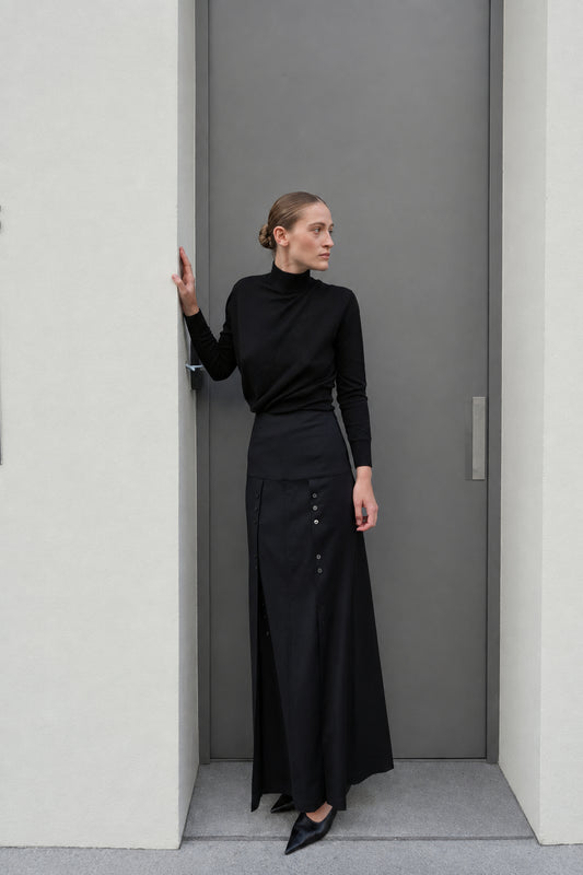 AURORA DÙ AMBROISE cashmere turtleneck in black