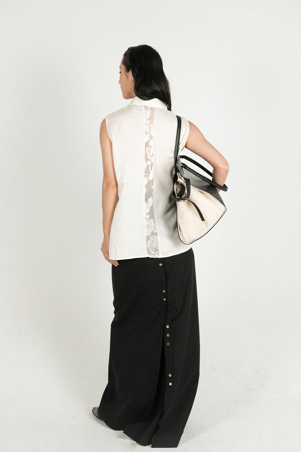 AURORA DÙ RONCHAMP silk sleeveless top in beige