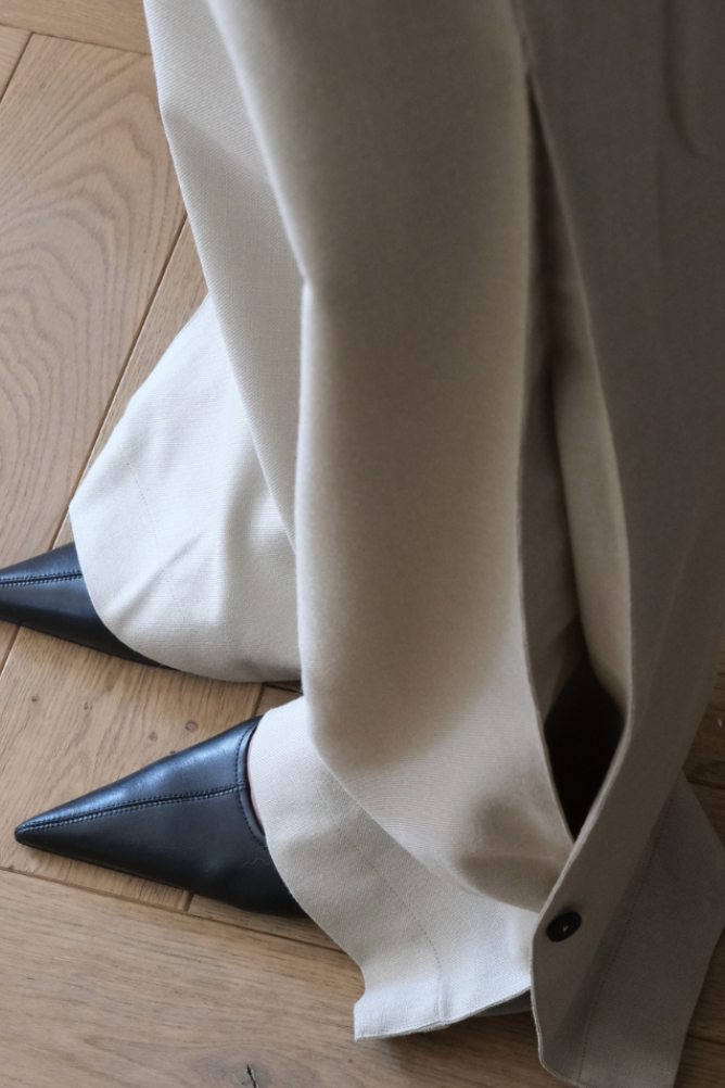 PLISSE High-Waisted Trousers