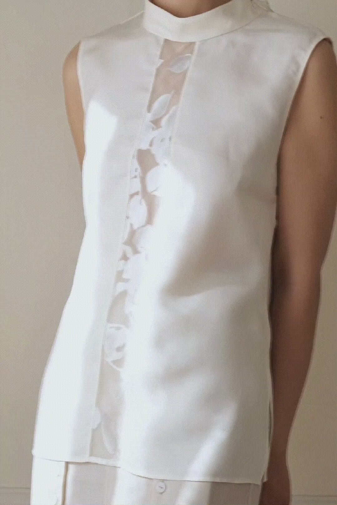 AURORA DÙ RONCHAMP silk sleeveless top in beige